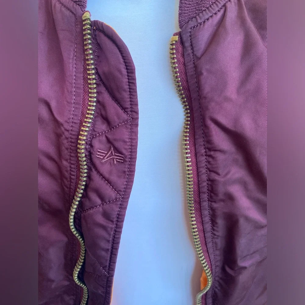 Alpha Industries Men's Burgundy Bomber Jacket - Picture 3 of 13